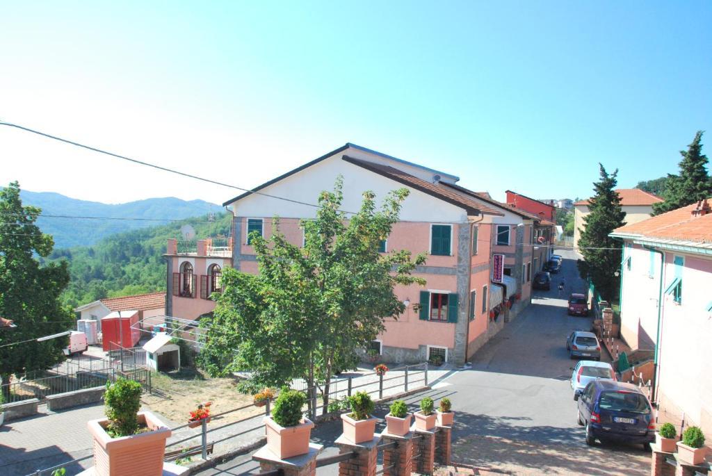 Albergo La Veranda Tavarone Exterior foto